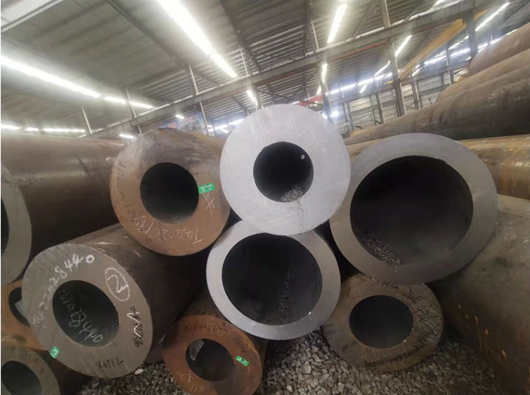 12Cr1MoG合金管 高壓合金鋼管 耐高溫無縫鋼管 農(nóng)業(yè)灌溉水管 機械工業(yè)